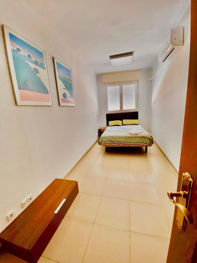 Roni Rooms Salou Esterno foto