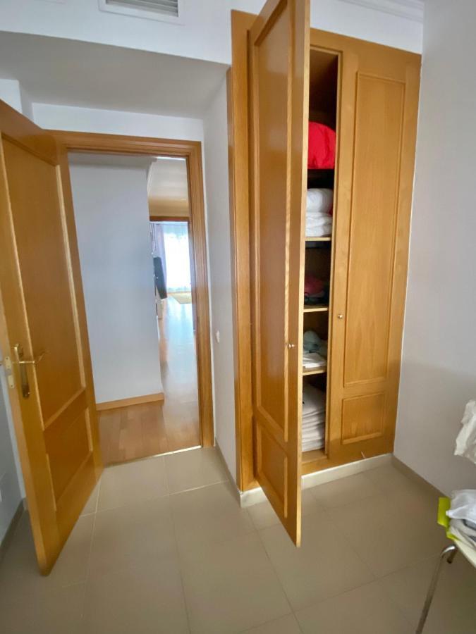Roni Rooms Salou Esterno foto