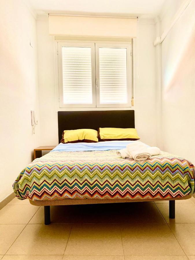 Roni Rooms Salou Esterno foto