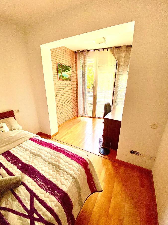 Roni Rooms Salou Esterno foto